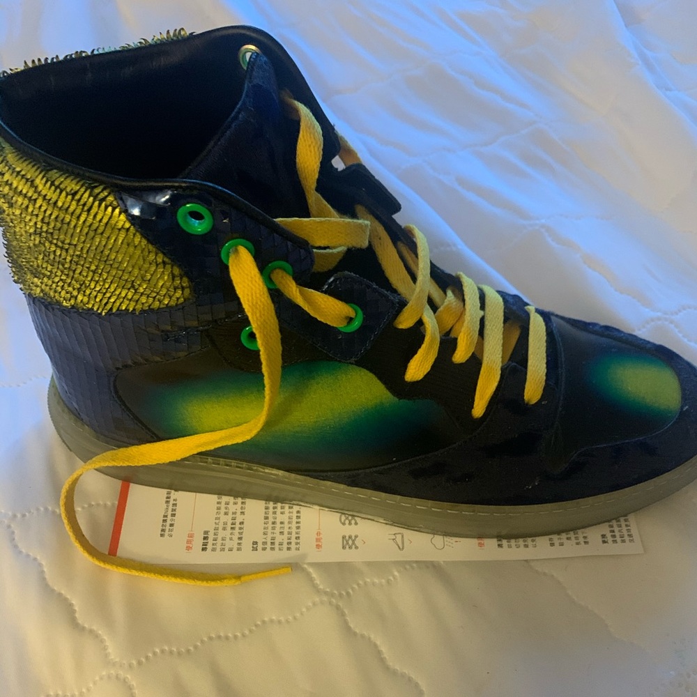 Balenciaga size 40
